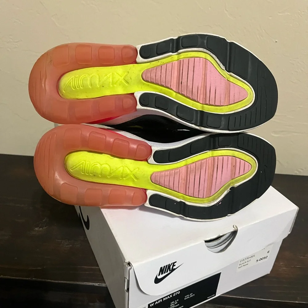 Nike Women’s Air Max 270 “Black/Cyber‑Pink Rise” AND 5 GAP ACTIVE SHIRTS!! - Picture 7 of 10